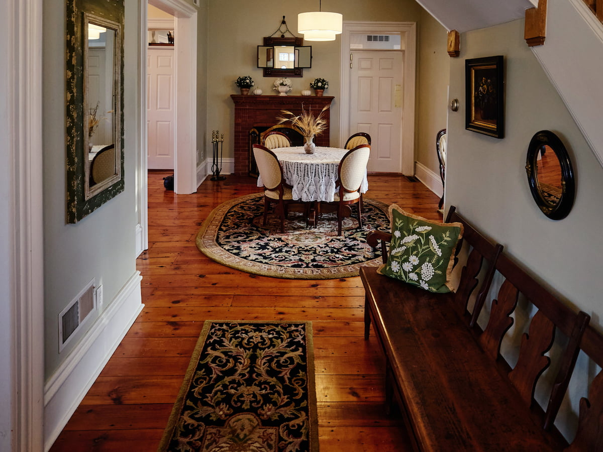 Interior detail at Woodruff Manor
