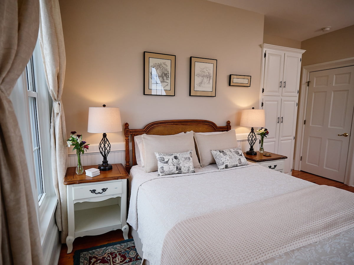 The Willow guest room